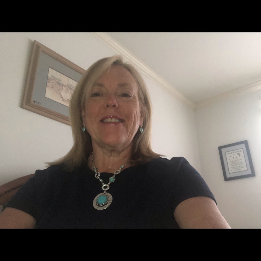 Meet your Posher, Debbie
